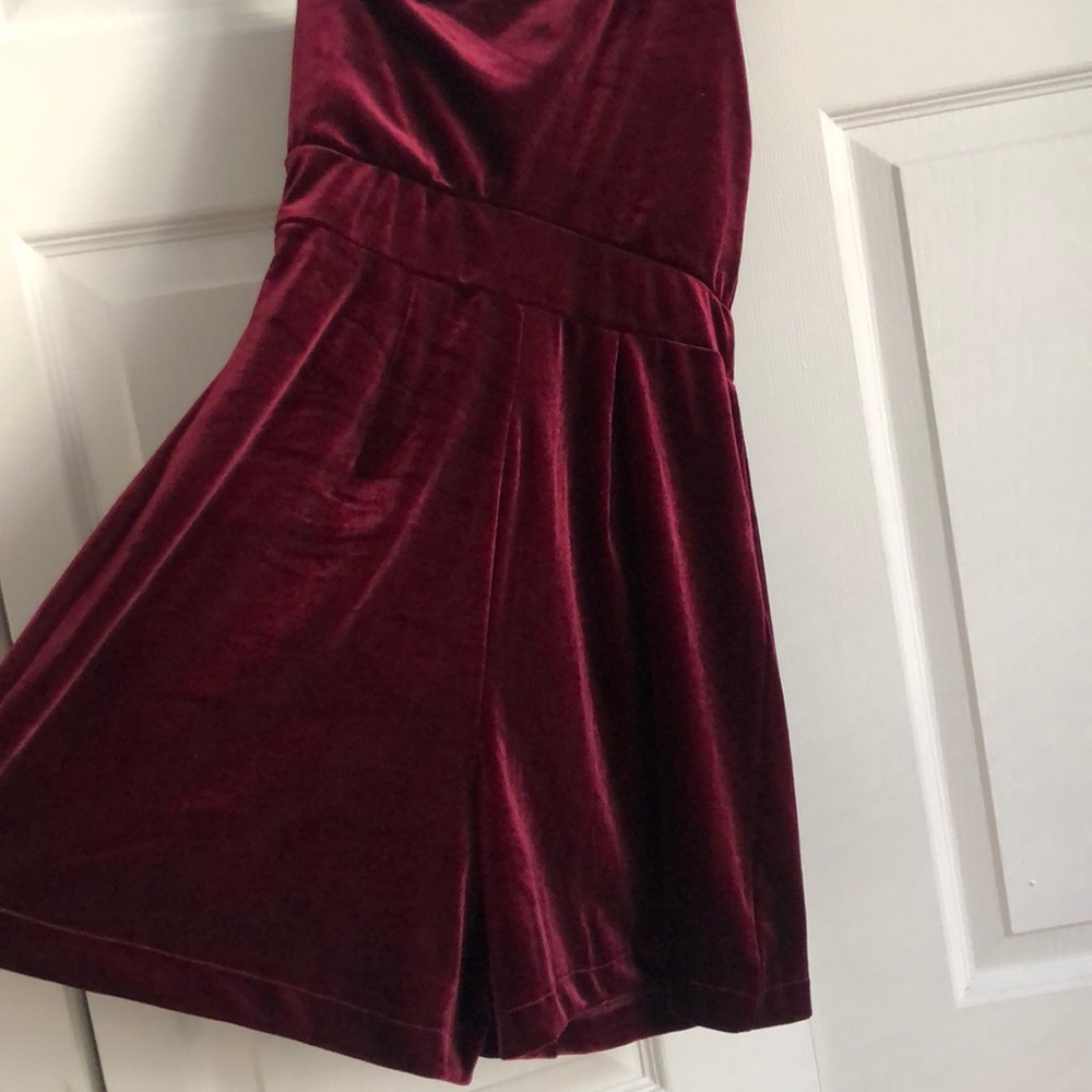 NWT Burgundy Size Small Romper - Picture 3 of 3